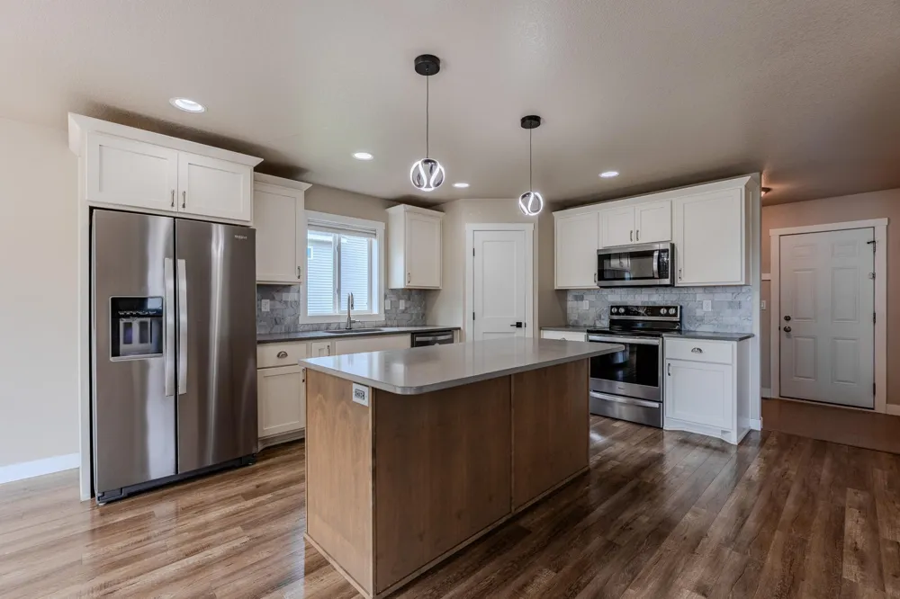 6204 63rd Avenue S Fargo, ND 58104