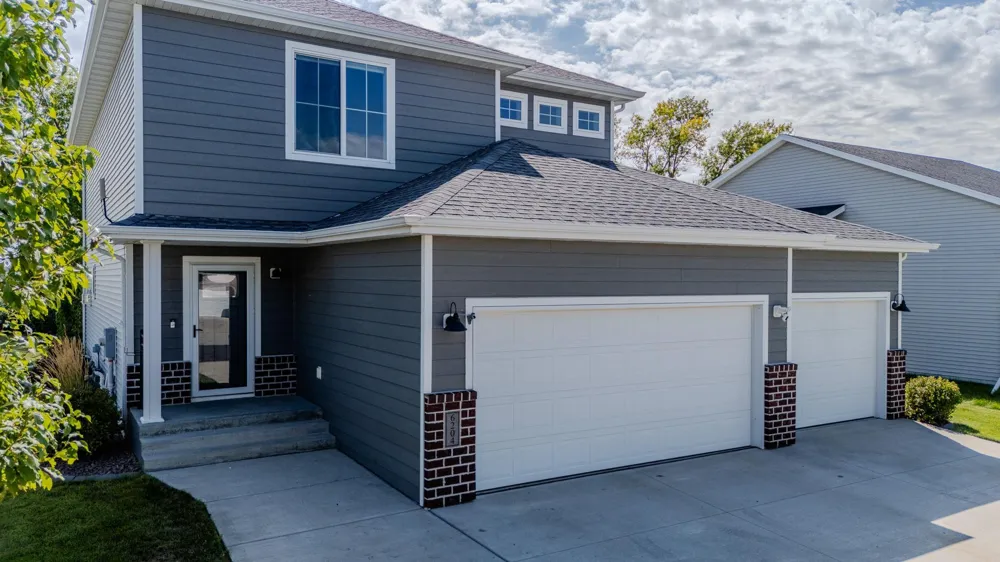 6204 63rd Avenue S Fargo, ND 58104