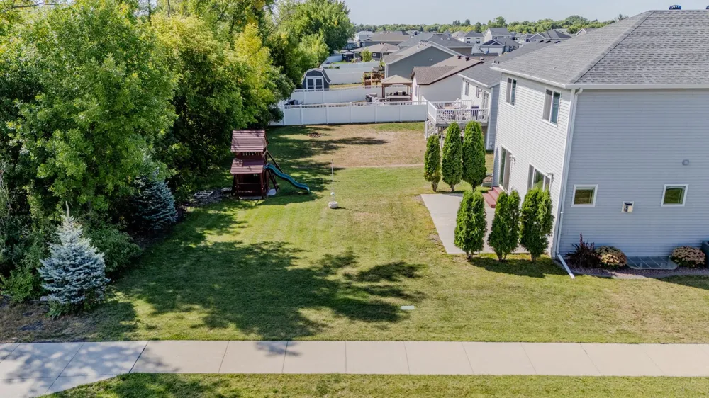 6204 63rd Avenue S Fargo, ND 58104