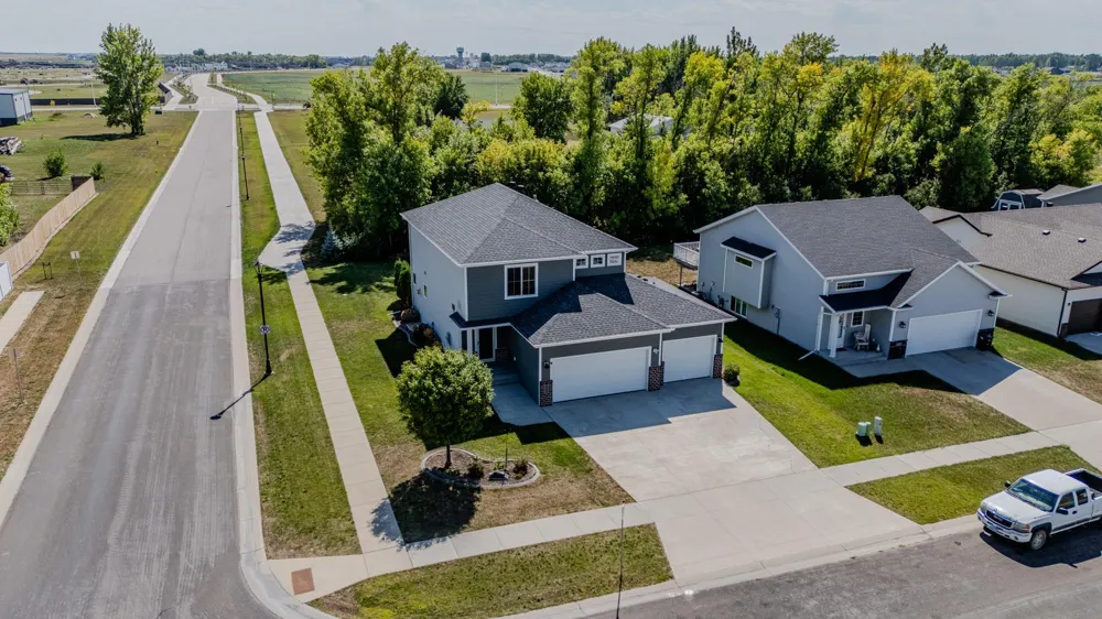 6204 63rd Avenue S Fargo, ND 58104