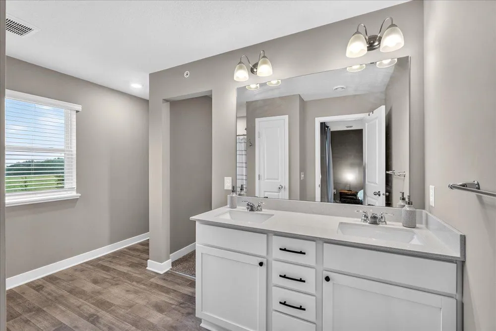6420 Genevieve Trail S Cottage Grove, MN 55016
