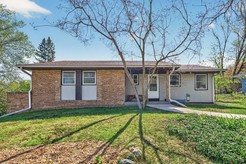 2580 Winfield Avenue Golden Valley, MN 55422