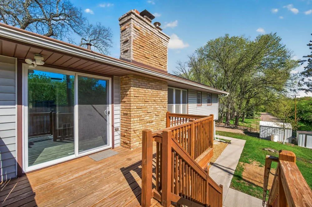 2580 Winfield Avenue Golden Valley, MN 55422
