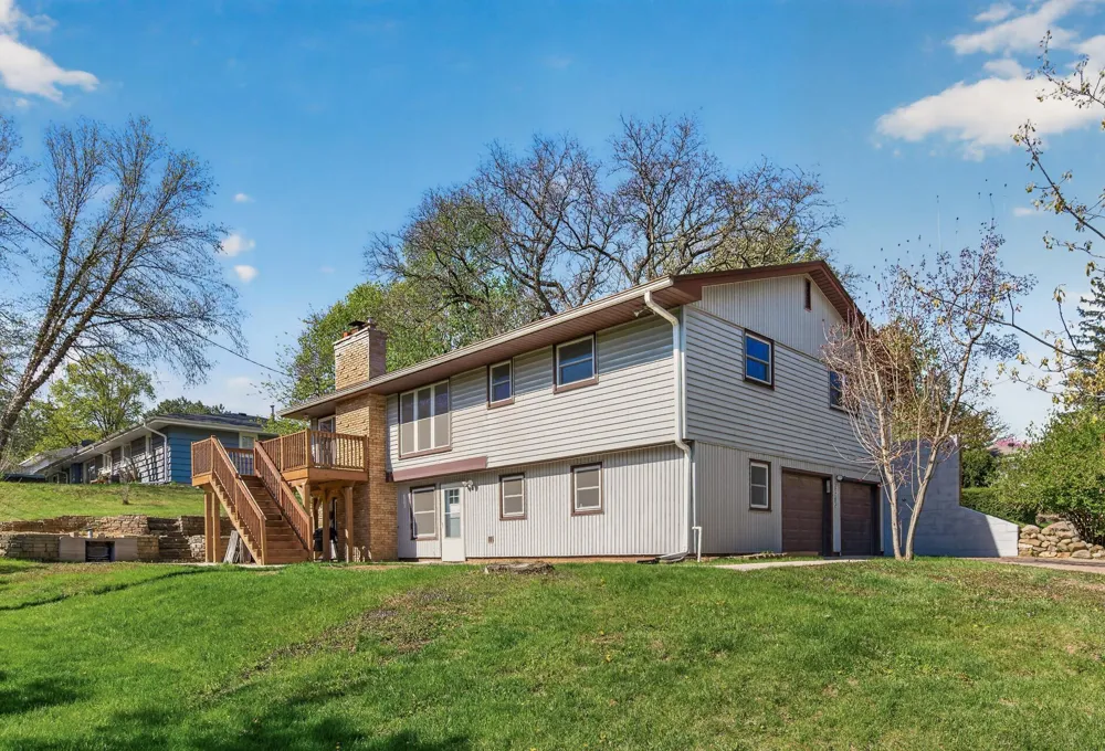 2580 Winfield Avenue Golden Valley, MN 55422