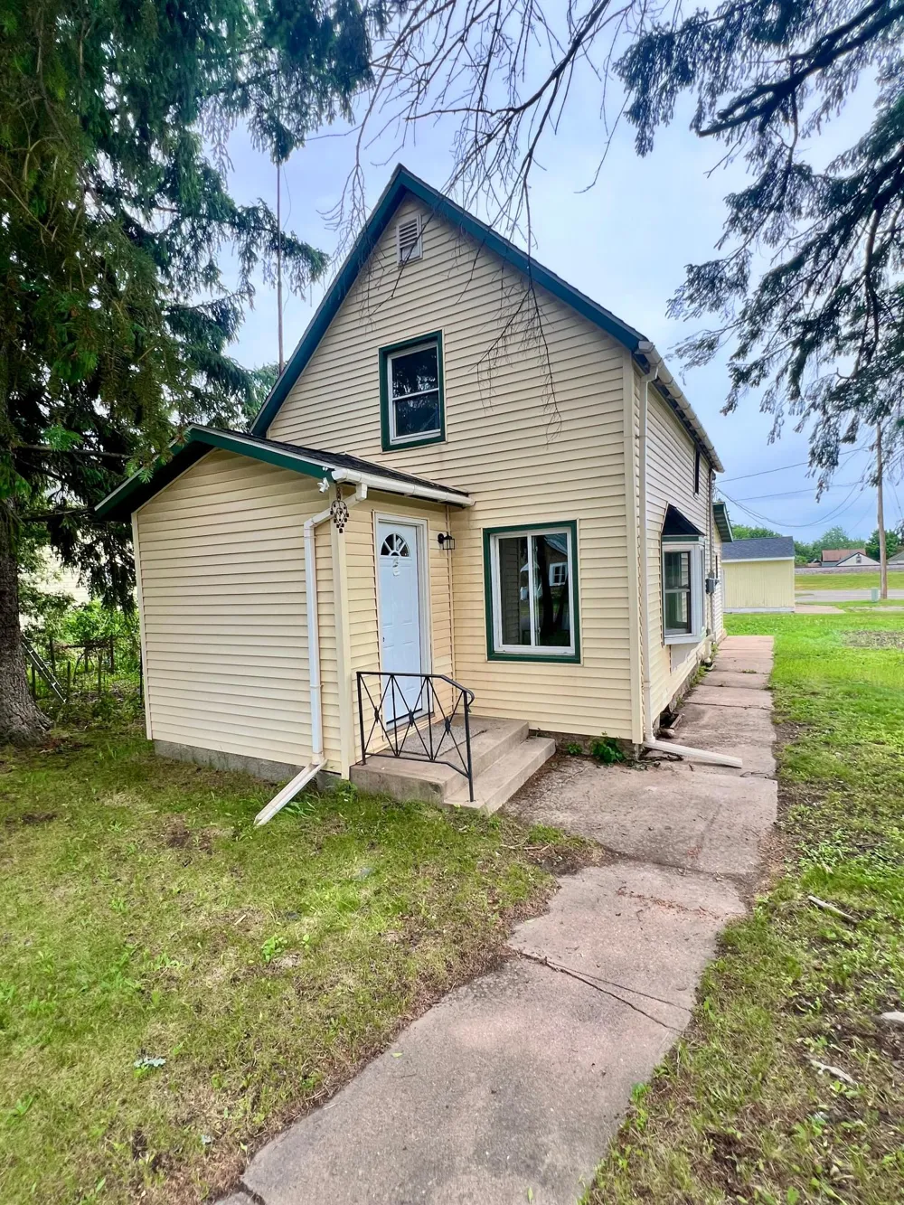 214 S 2nd Street Keewatin, MN 55753