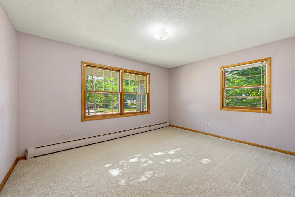 64 9th Avenue NE Hutchinson, MN 55350