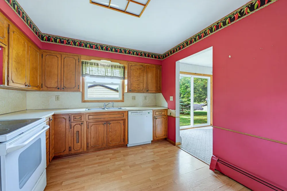 64 9th Avenue NE Hutchinson, MN 55350