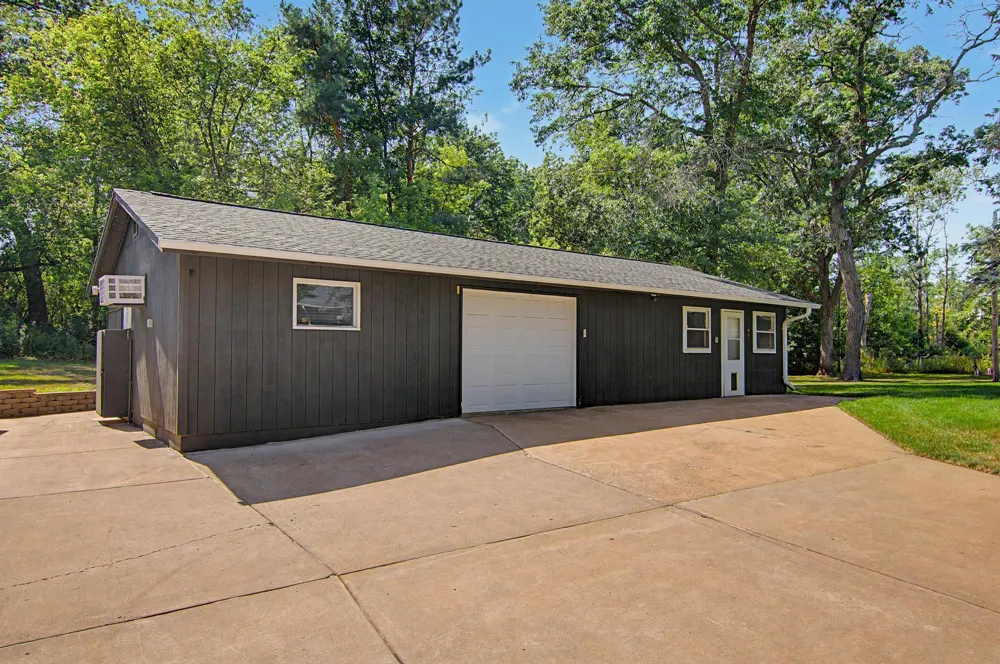 30155 Norway Drive NW Cambridge, MN 55008