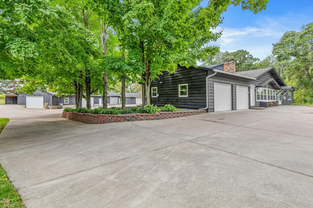 30155 Norway Drive NW Cambridge, MN 55008