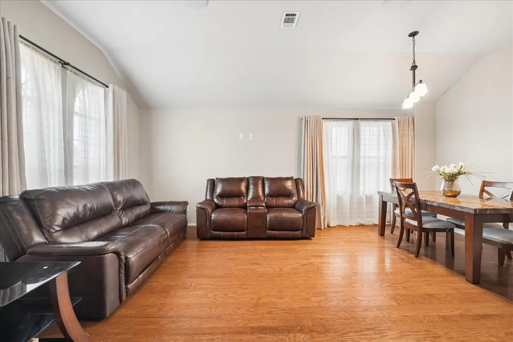 1010 Canterbury Drive Prosper, TX 75078