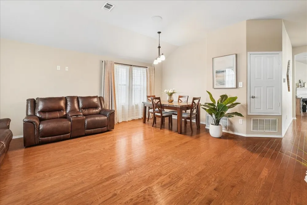 1010 Canterbury Drive Prosper, TX 75078