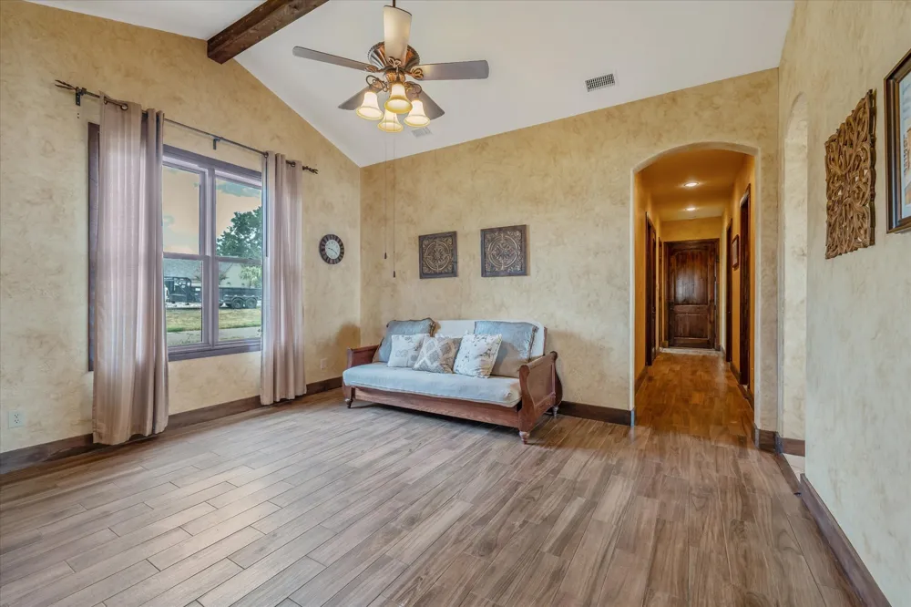 1160 The Shores Drive Corsicana, TX 75109