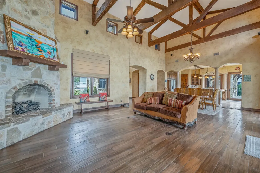 1160 The Shores Drive Corsicana, TX 75109
