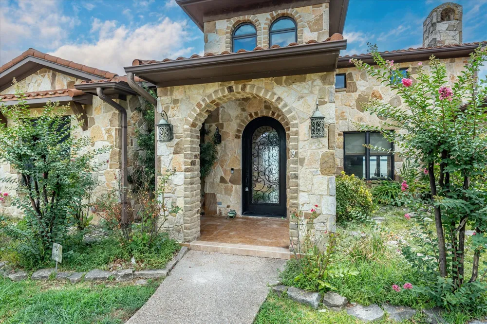 1160 The Shores Drive Corsicana, TX 75109