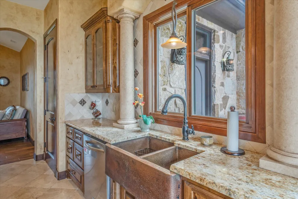 1160 The Shores Drive Corsicana, TX 75109