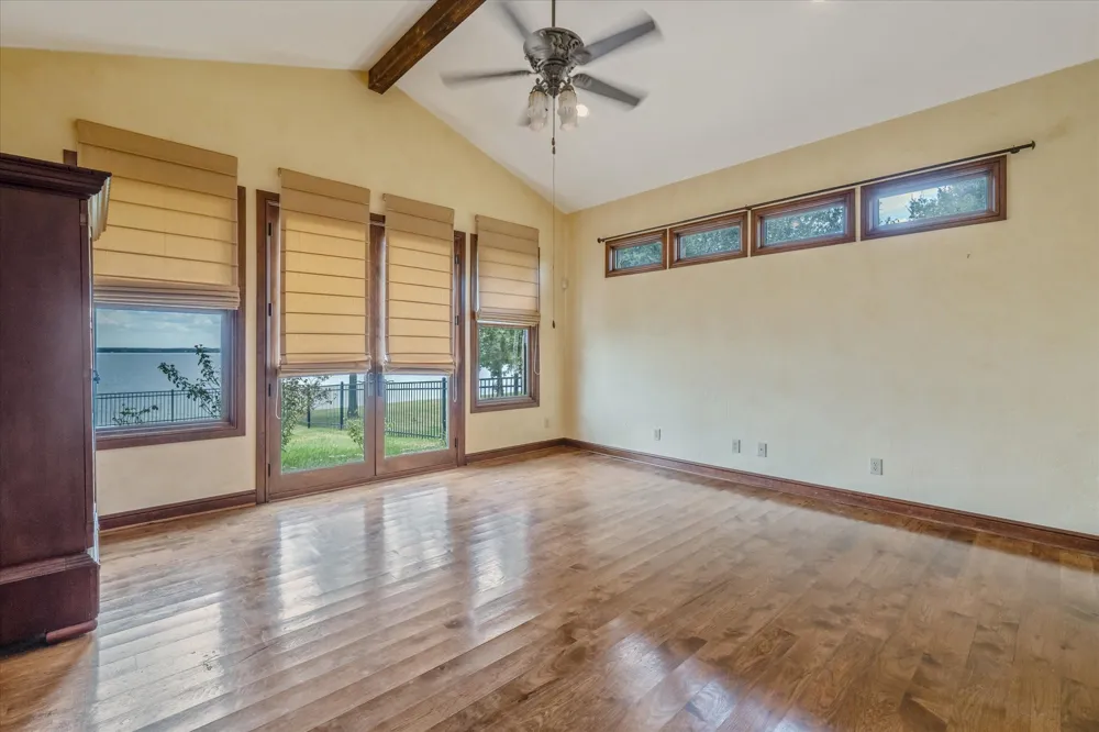 1160 The Shores Drive Corsicana, TX 75109