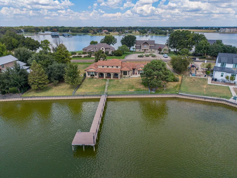 1160 The Shores Drive Corsicana, TX 75109