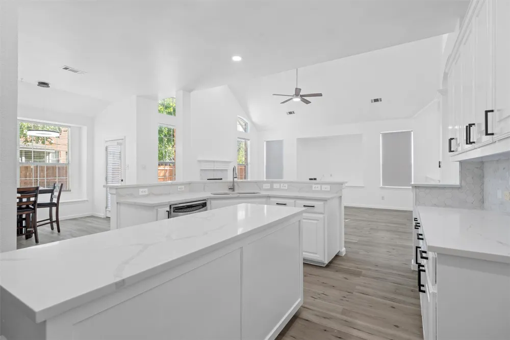 4201 Iron Lane Mansfield, TX 76063