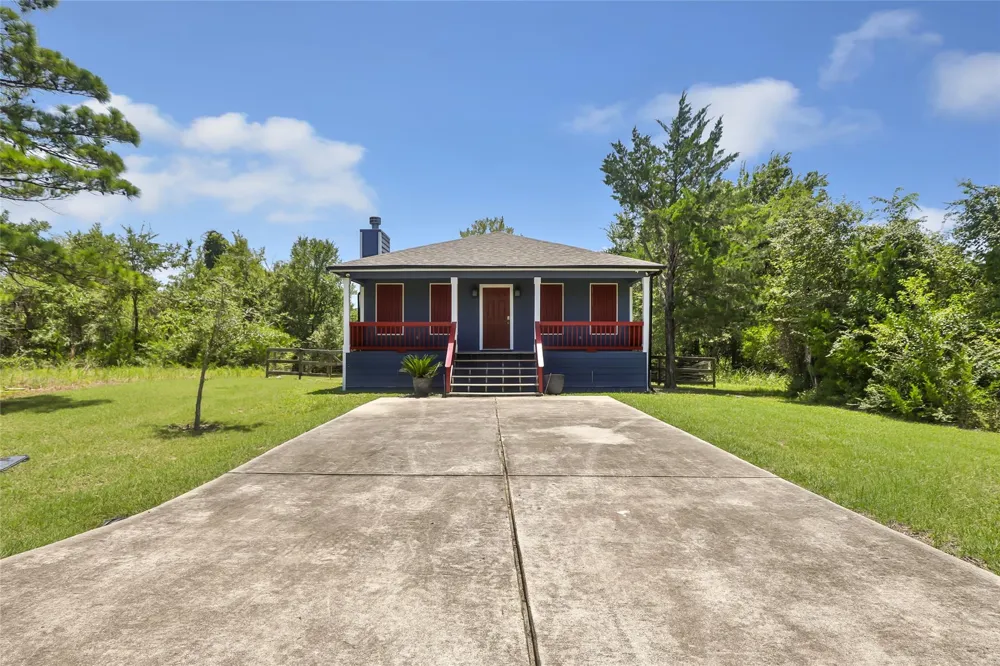 31 Timber Cove Lane Coldspring, TX 77331
