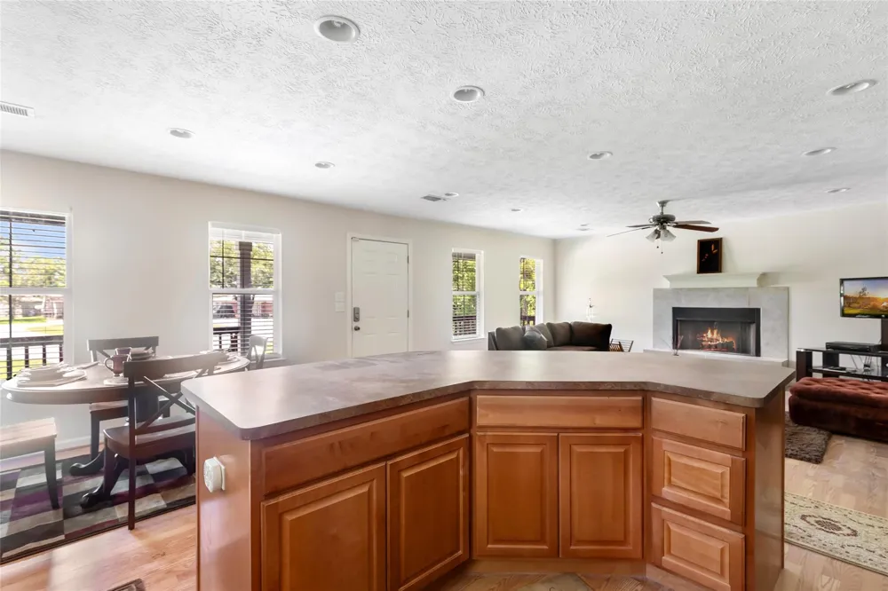 31 Timber Cove Lane Coldspring, TX 77331