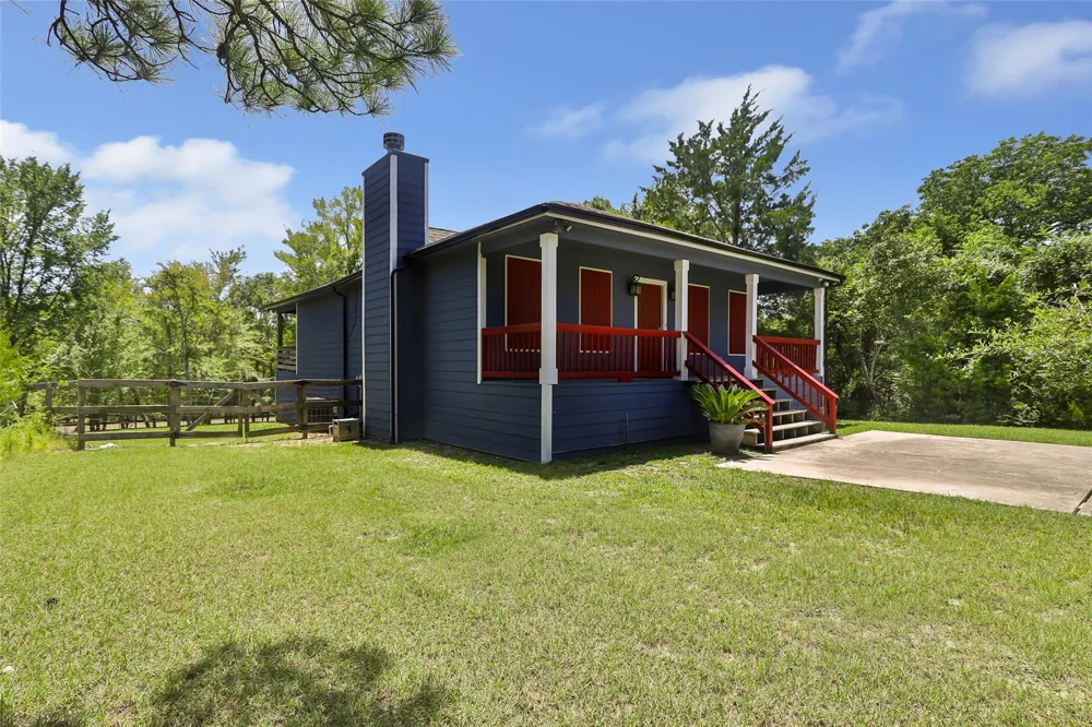 31 Timber Cove Lane Coldspring, TX 77331