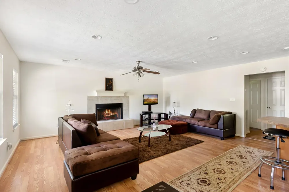 31 Timber Cove Lane Coldspring, TX 77331