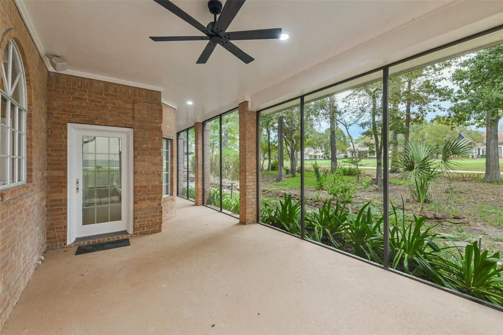 82 Broad Cove Lane Montgomery, TX 77356