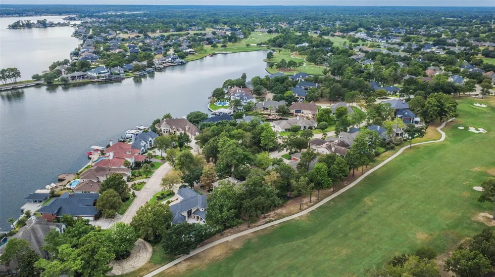 82 Broad Cove Lane Montgomery, TX 77356