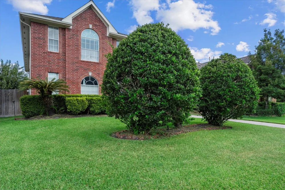 9218 Memorial Pines Way Spring, TX 77379