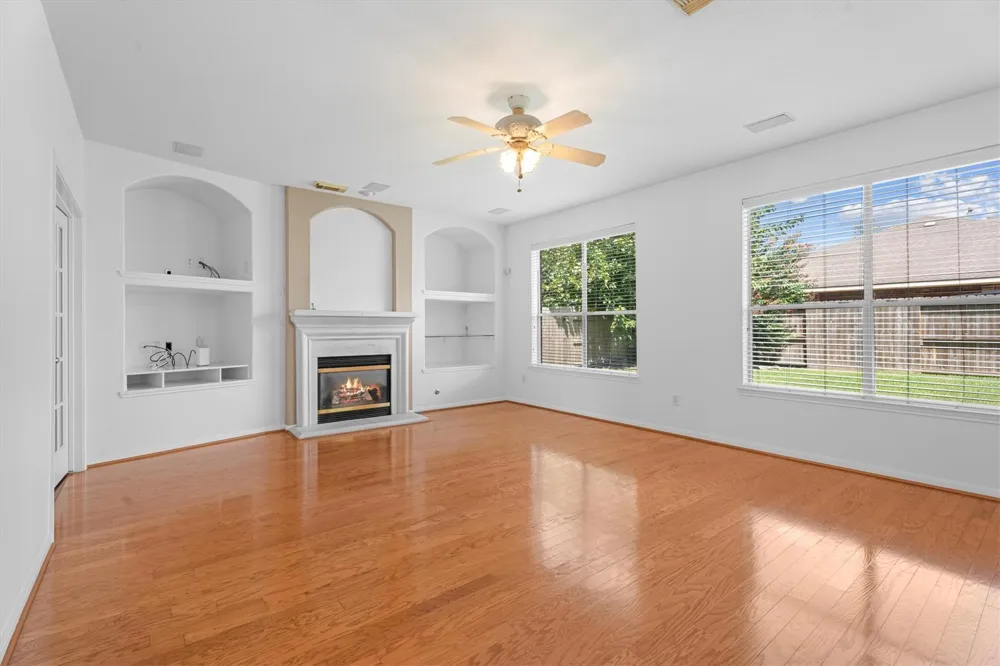 9218 Memorial Pines Way Spring, TX 77379