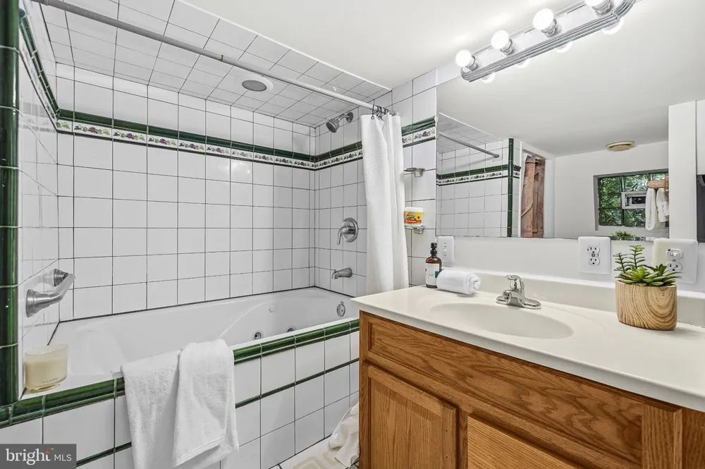 7 LODGE ROAD Catonsville, MD 21228