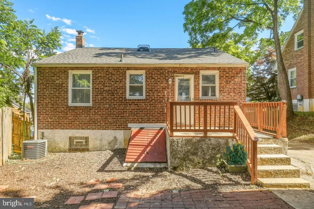 7 LODGE ROAD Catonsville, MD 21228
