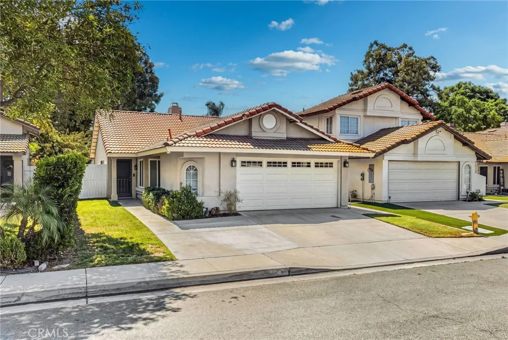 3956 Klamath River Ontario, CA 91761