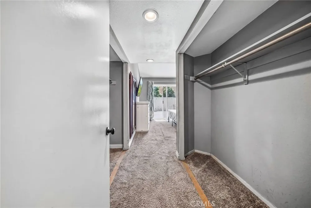3956 Klamath River Ontario, CA 91761