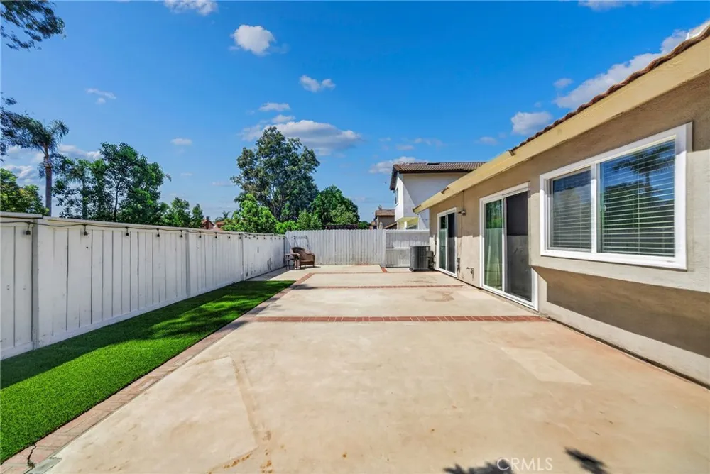 3956 Klamath River Ontario, CA 91761
