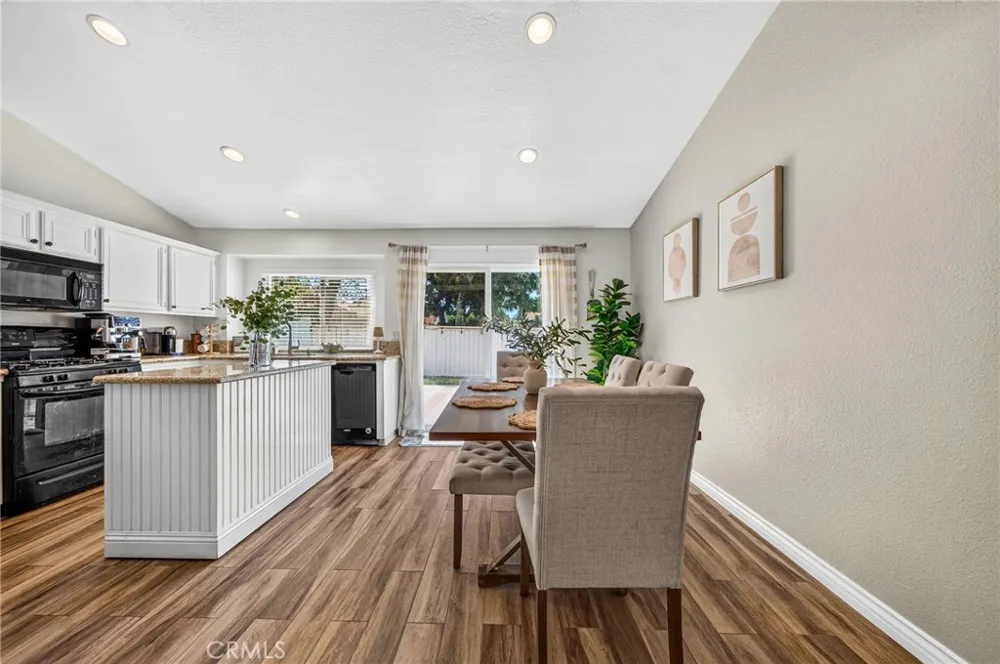 3956 Klamath River Ontario, CA 91761