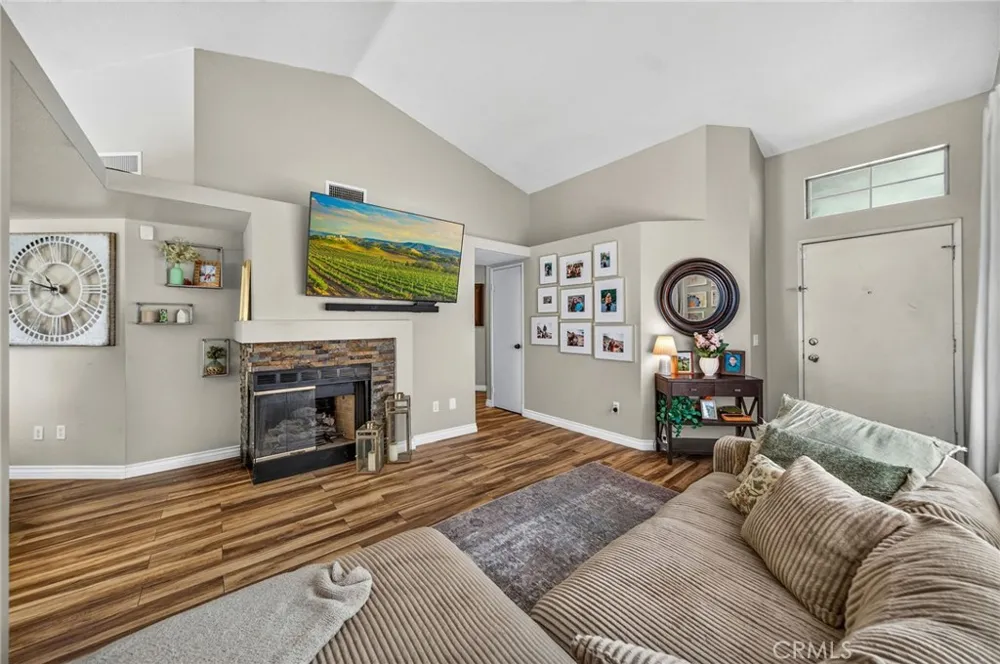 3956 Klamath River Ontario, CA 91761