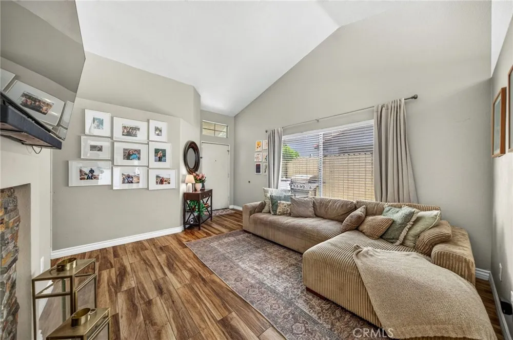 3956 Klamath River Ontario, CA 91761