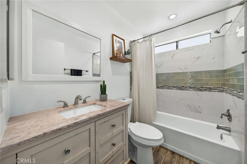 3956 Klamath River Ontario, CA 91761