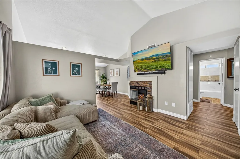 3956 Klamath River Ontario, CA 91761