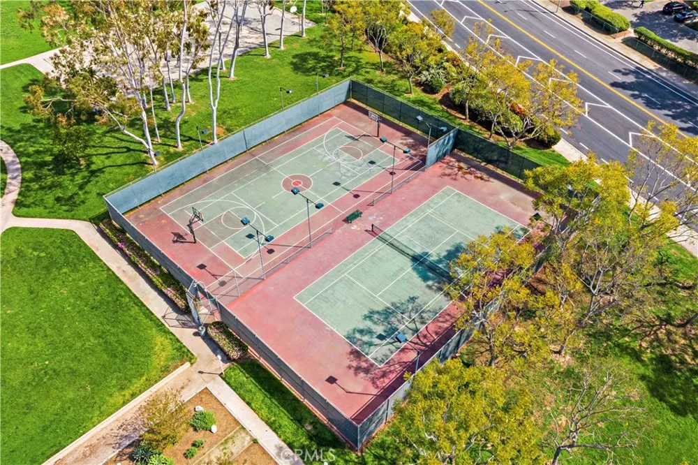 22171 Caminito Tasquillo Laguna Hills, CA 92653