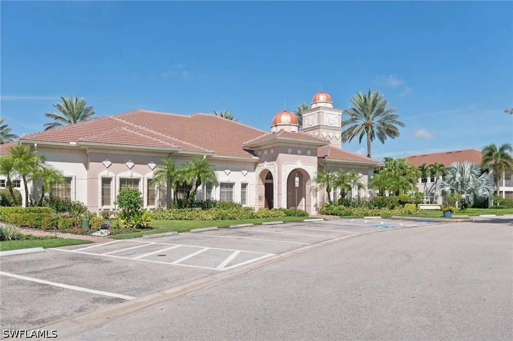 Avellino Isles Circle #102 Naples, FL 34119