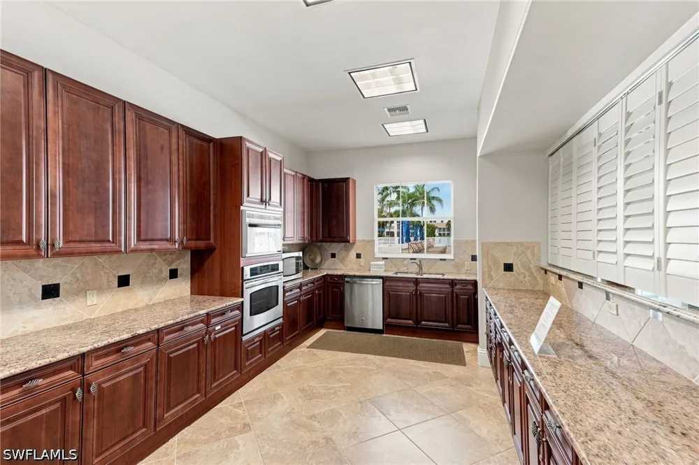 Avellino Isles Circle #102 Naples, FL 34119