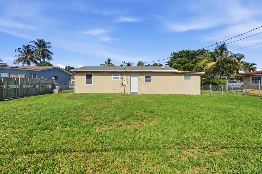 19801 NE 1st Ave Miami, FL 33179