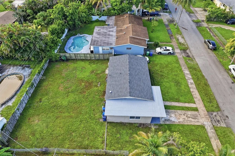 19801 NE 1st Ave Miami, FL 33179