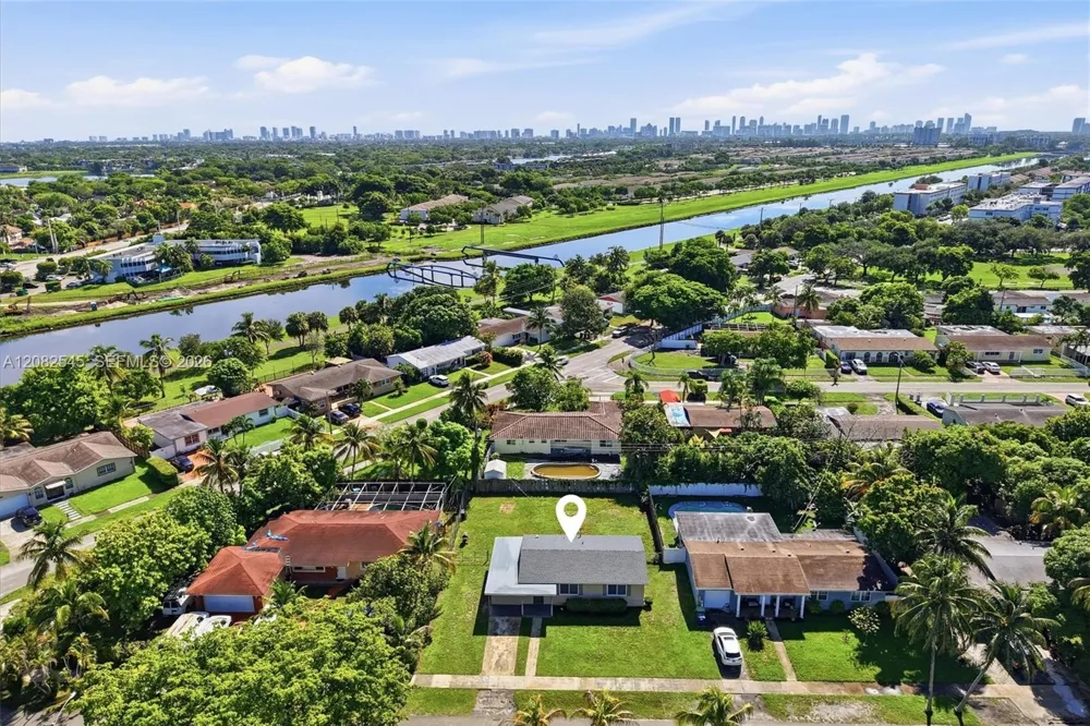 19801 NE 1st Ave Miami, FL 33179