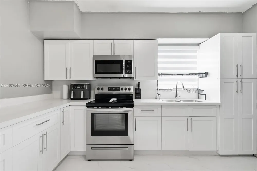 19801 NE 1st Ave Miami, FL 33179