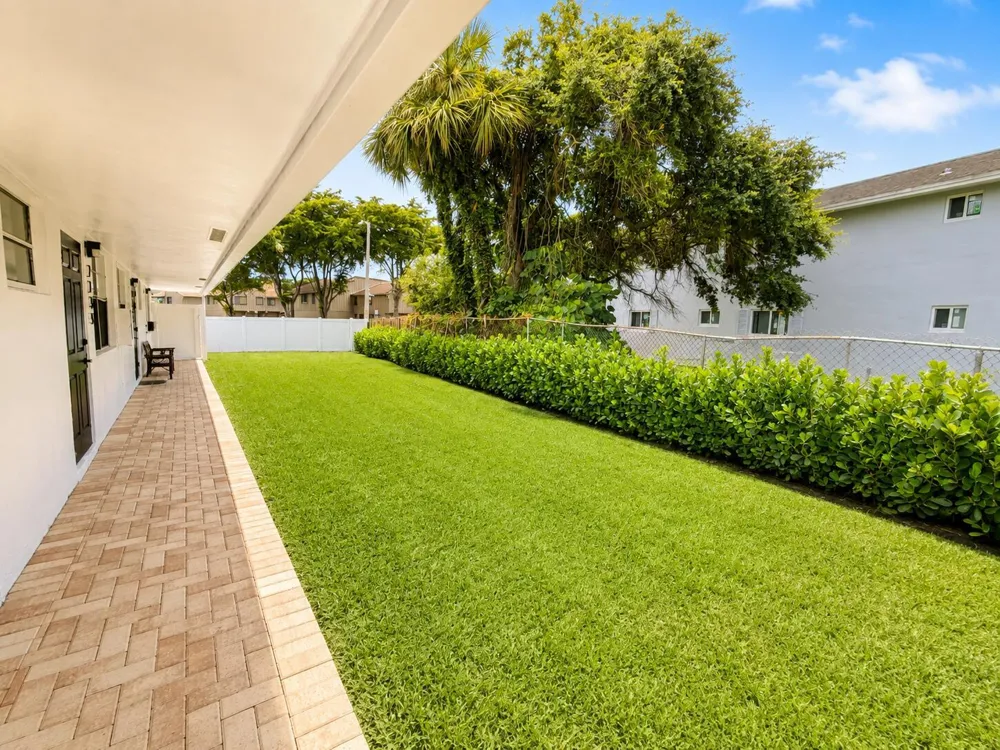 2235 NW 57th Avenue Lauderhill, FL 33313