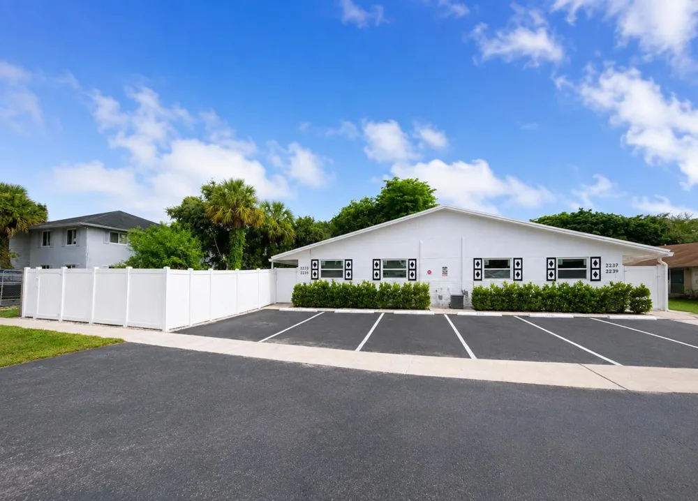 2235 NW 57th Avenue Lauderhill, FL 33313