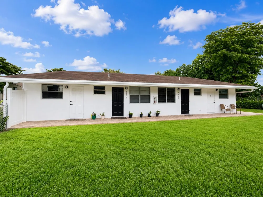 2235 NW 57th Avenue Lauderhill, FL 33313